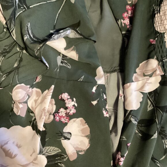 Dynamite Women's Sleeveless Strapless Green Floral Short Mini Romper Vacation - Picture 10 of 12